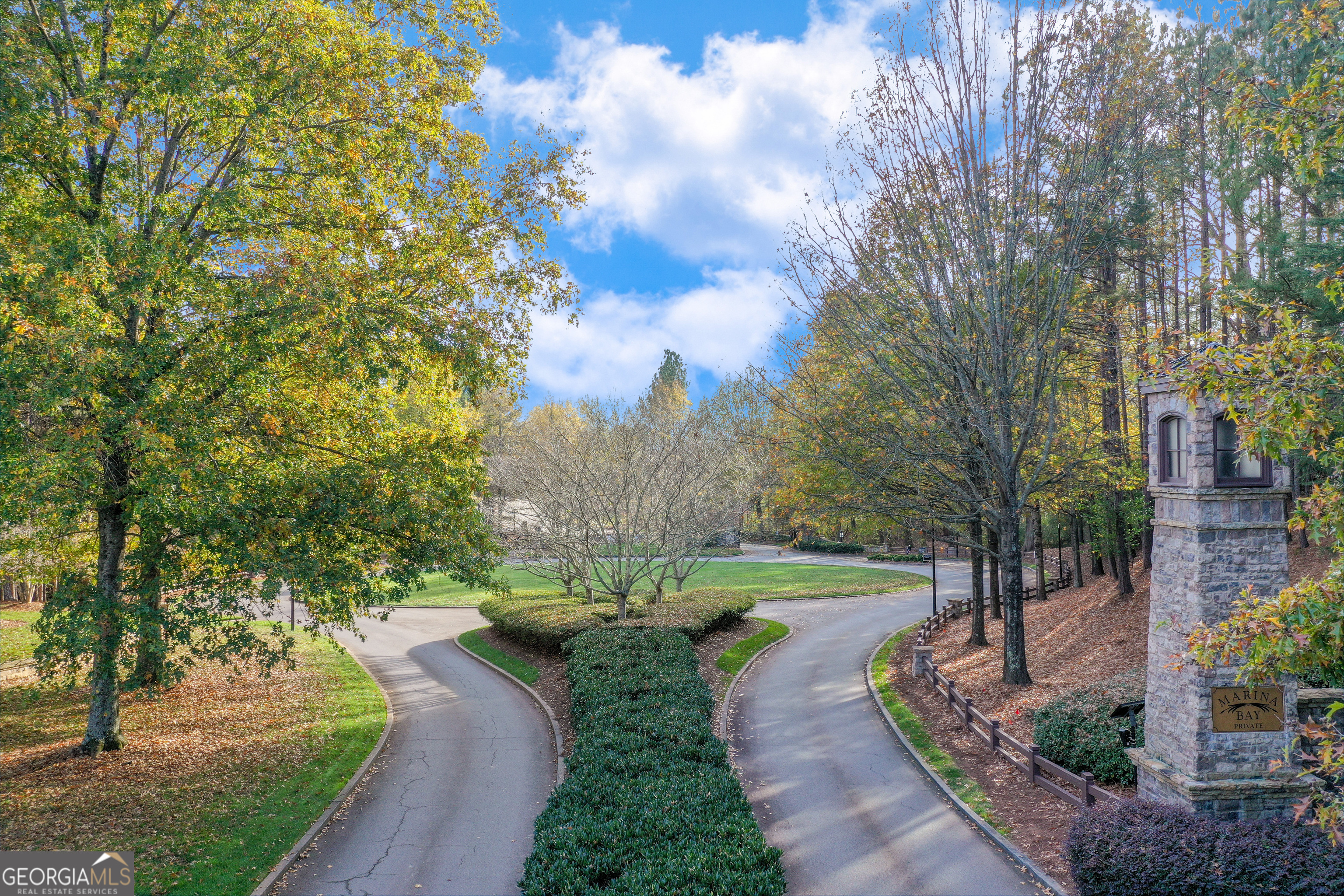 6226 Random Winds Bluff