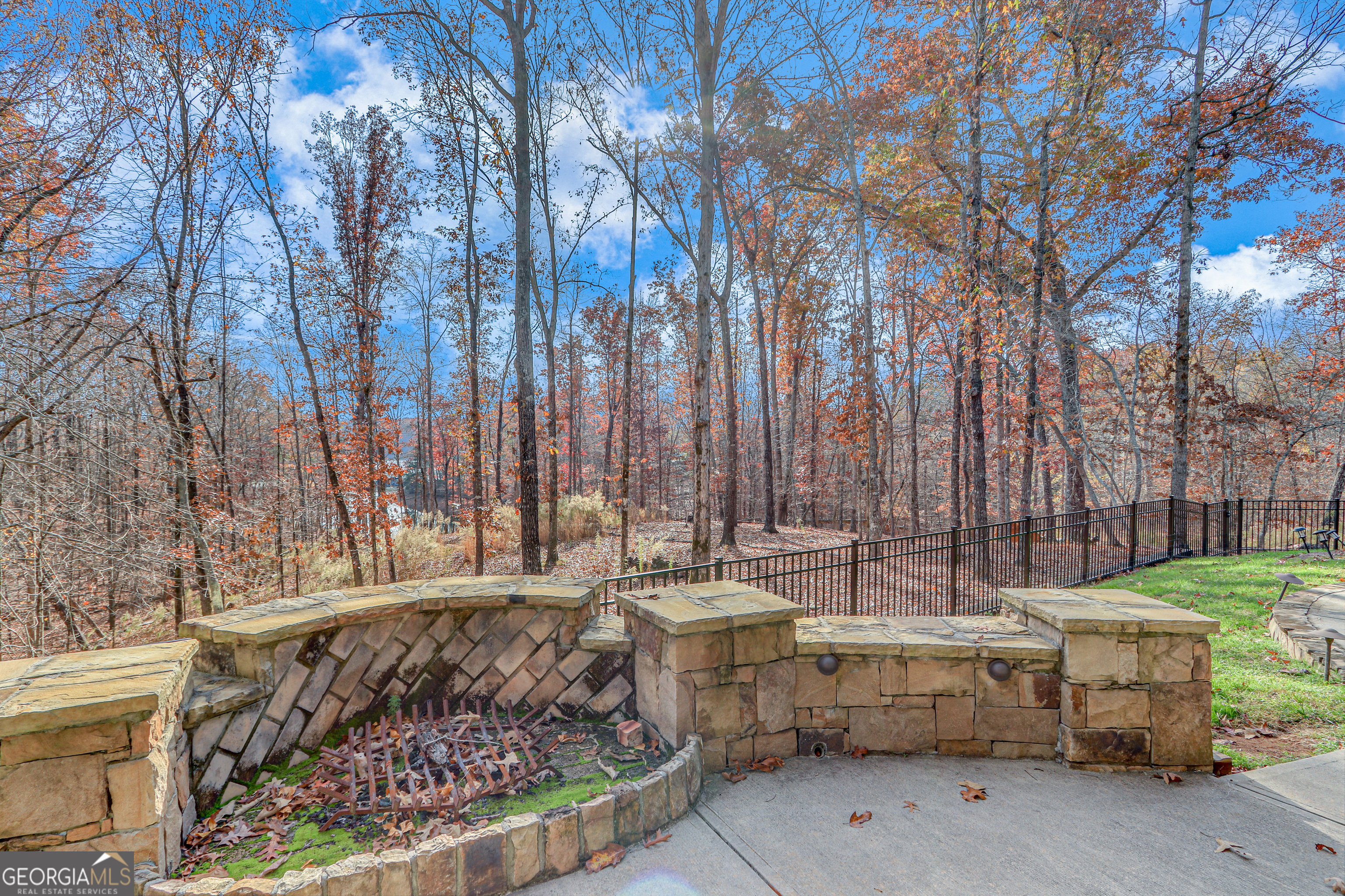 6226 Random Winds Bluff