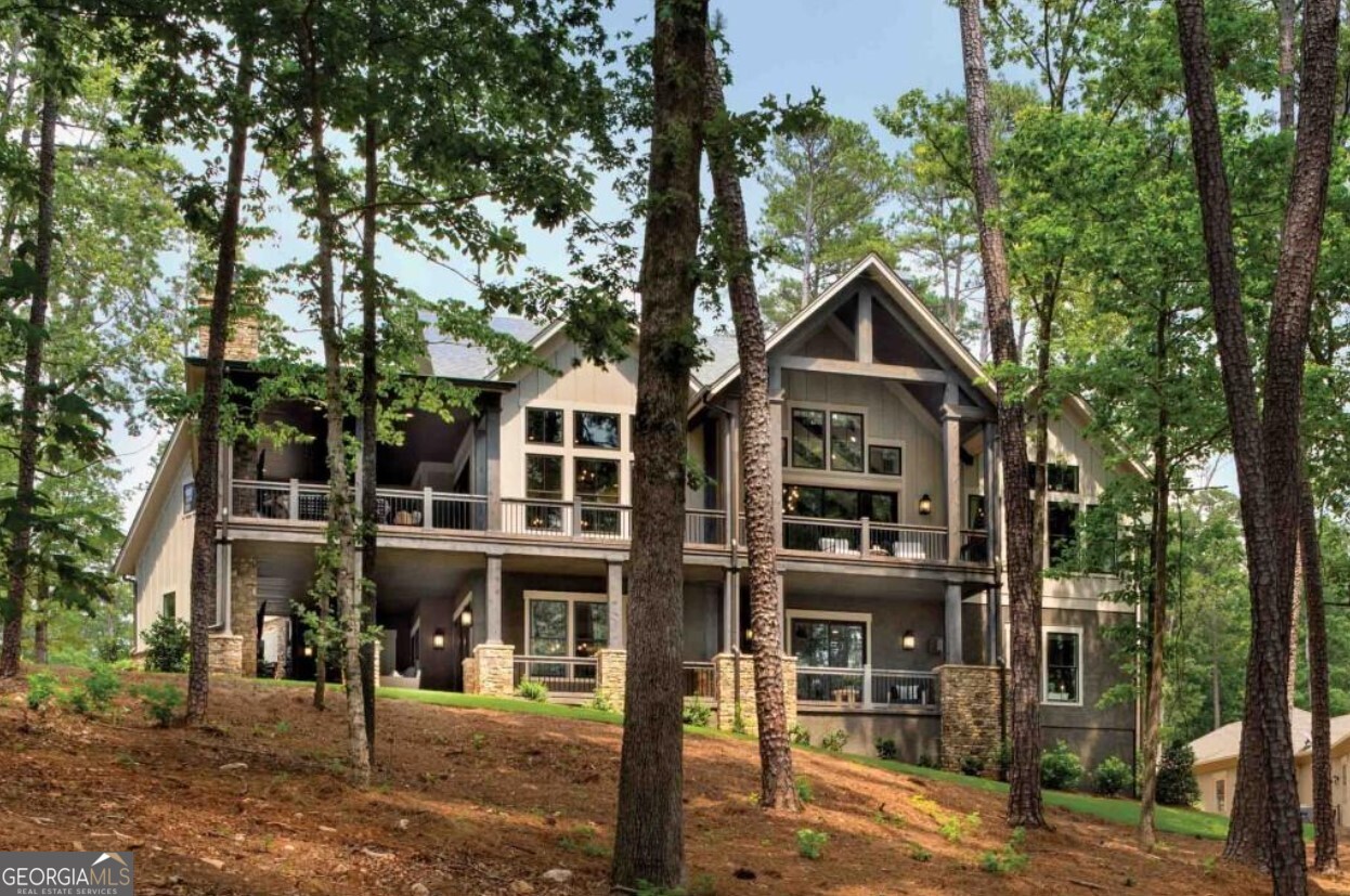 208 Lake Pointe Drive
