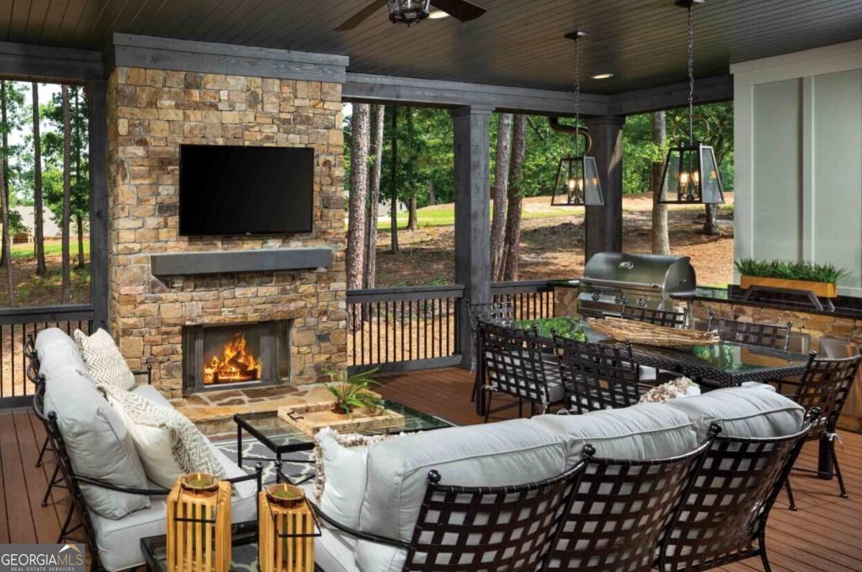 208 Lake Pointe Drive