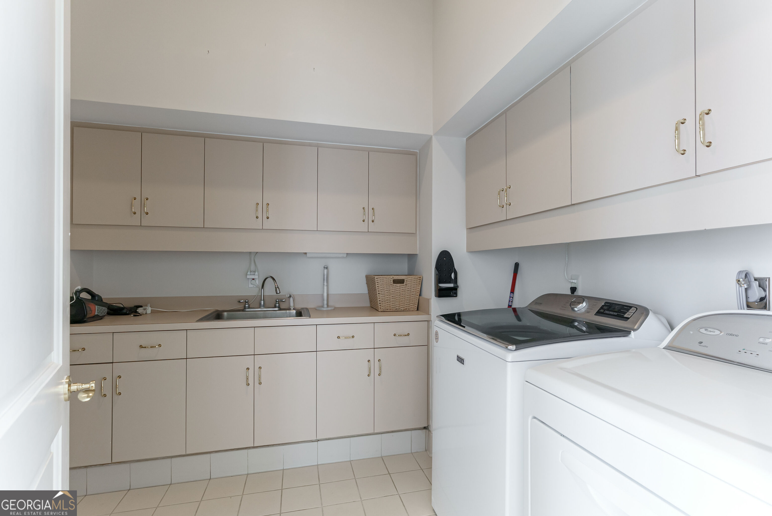 6655 Sweetwater Point
