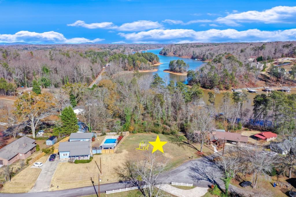 1715 Country Way
