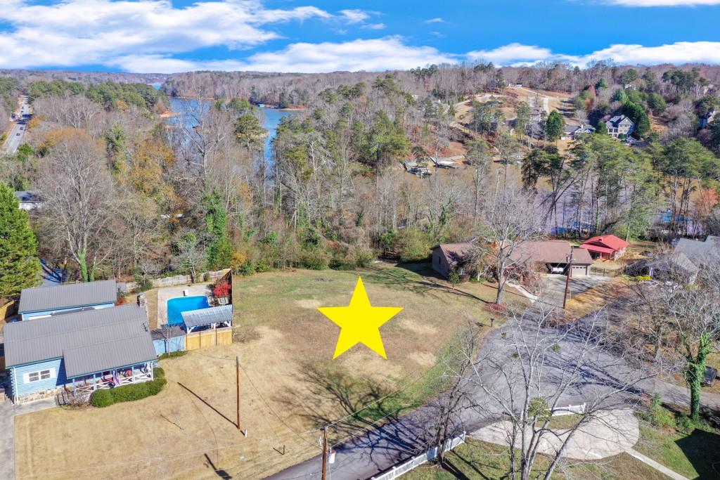 1715 Country Way