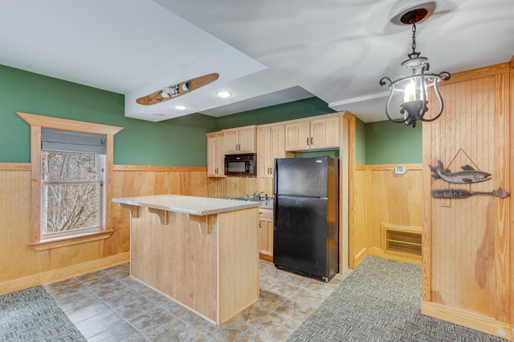 4418 Shellie Lane