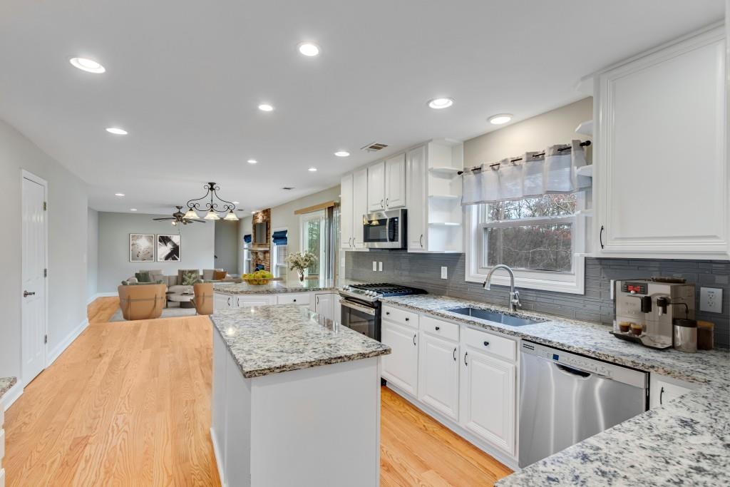 4418 Shellie Lane