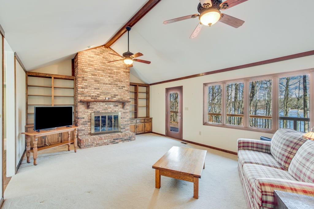 2748 Northlake Road
