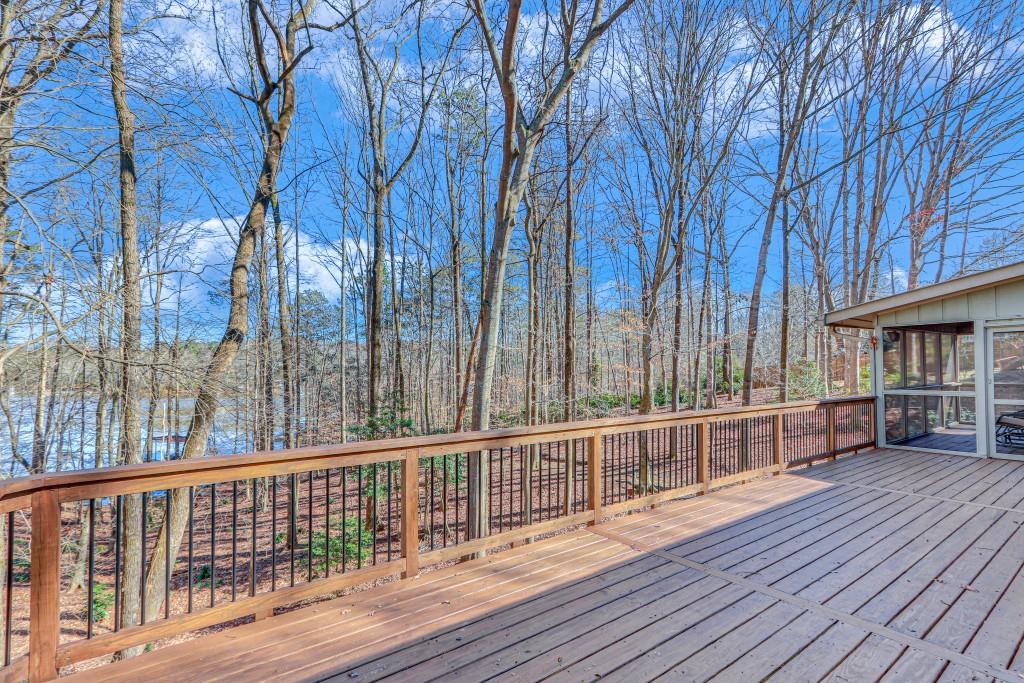 2748 Northlake Road