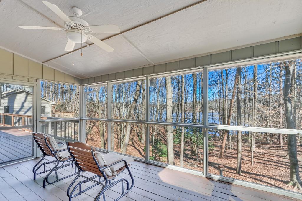 2748 Northlake Road