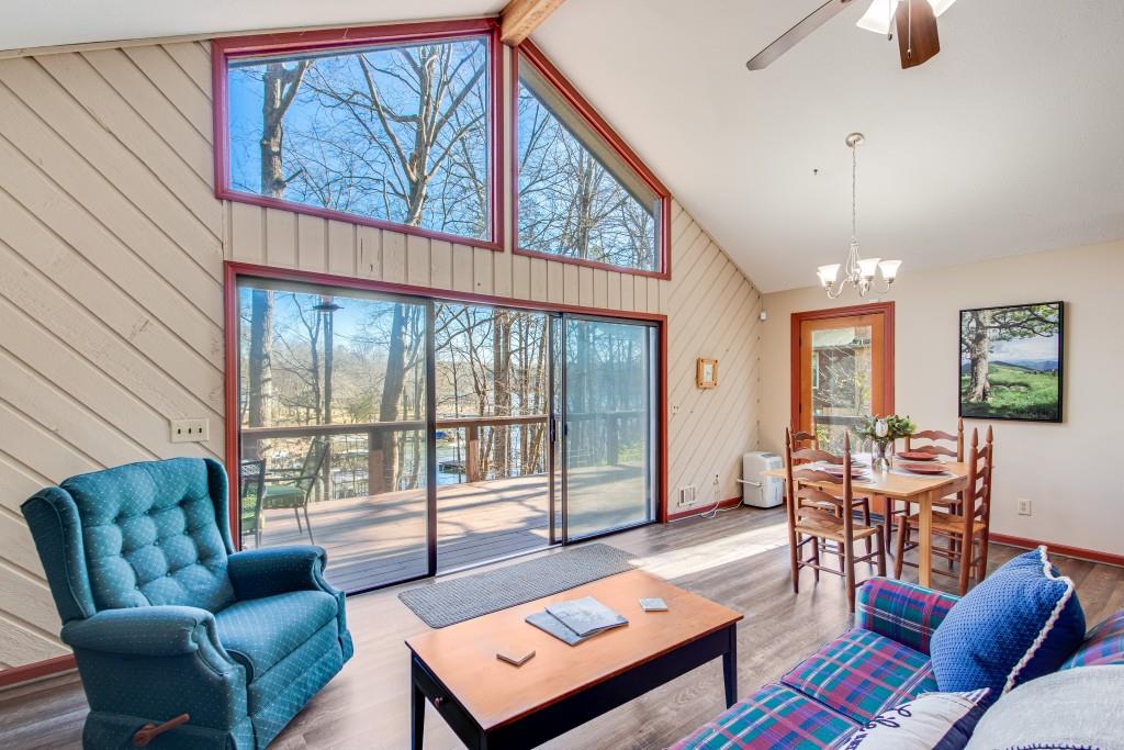 215 Walnut Cove
