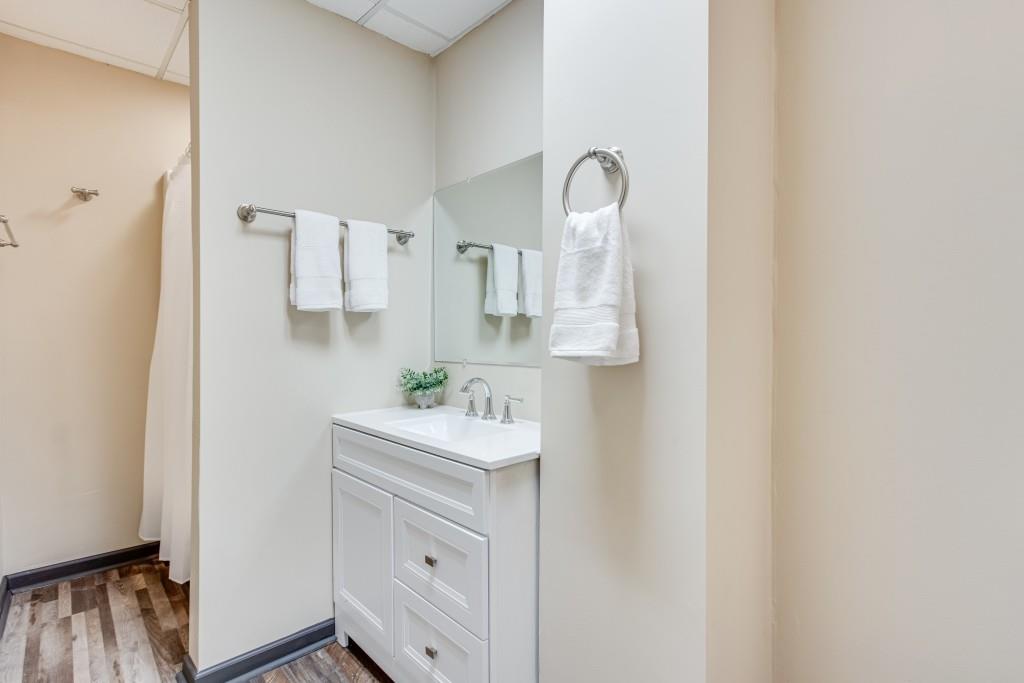 215 Walnut Cove