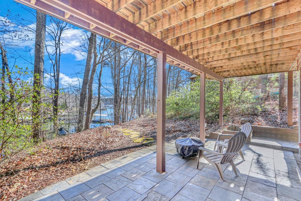 215 Walnut Cove