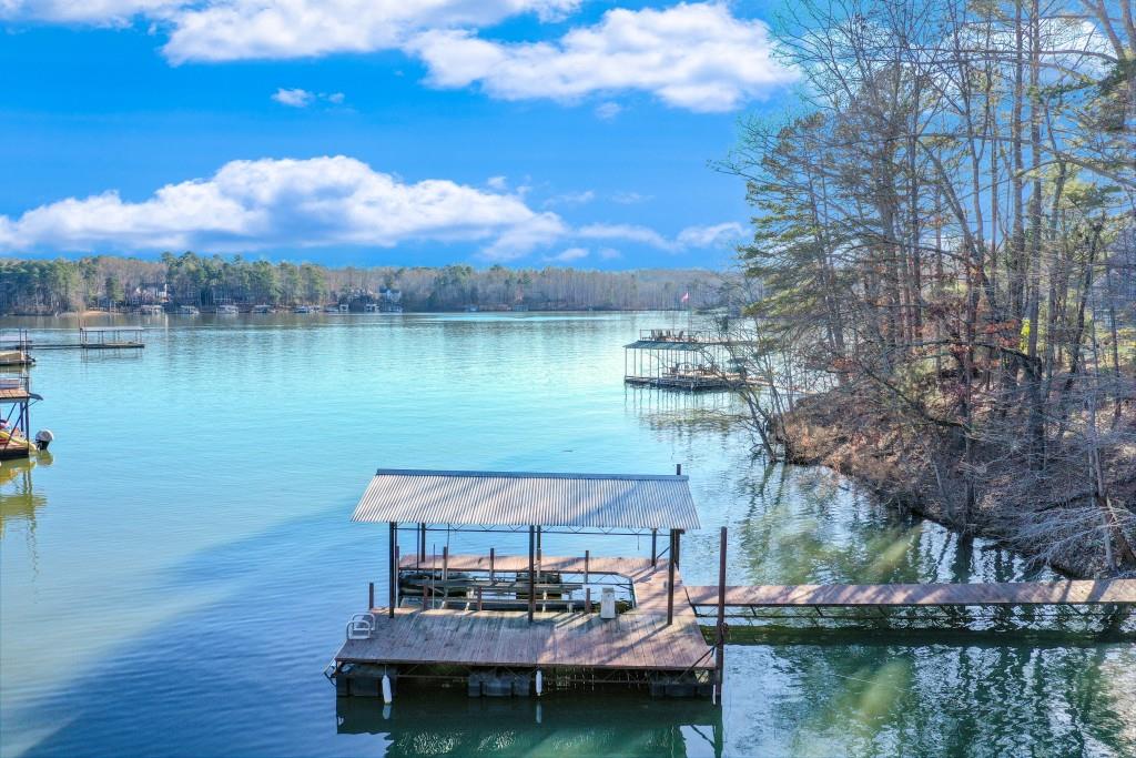 215 Walnut Cove