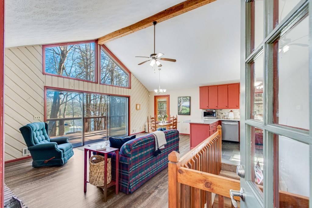 215 Walnut Cove