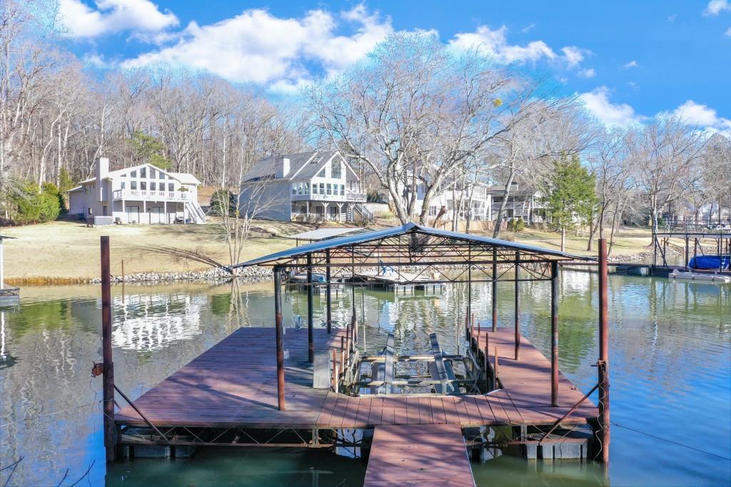215 Walnut Cove