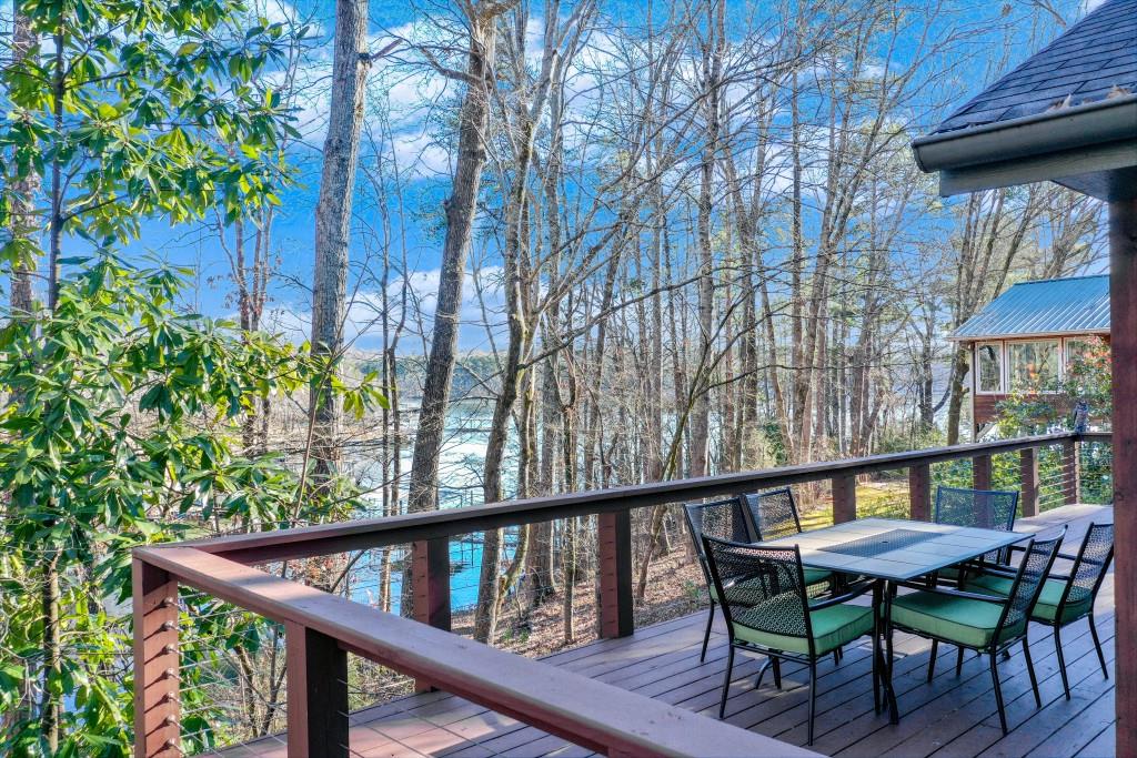 215 Walnut Cove