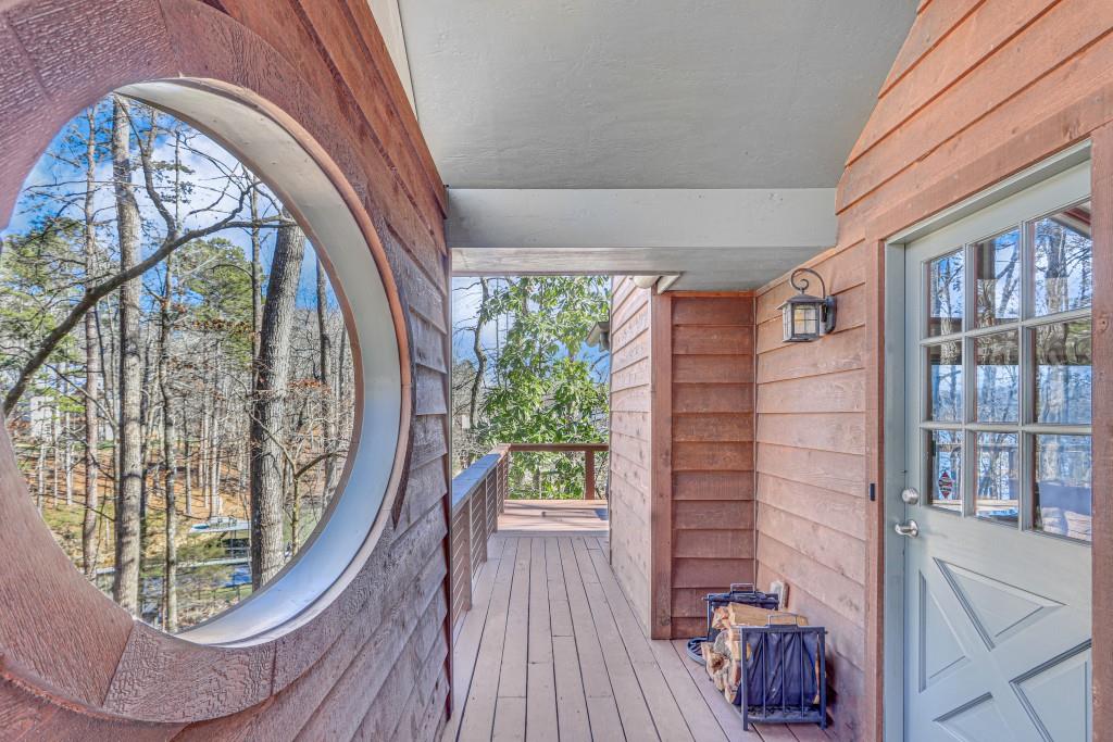 215 Walnut Cove