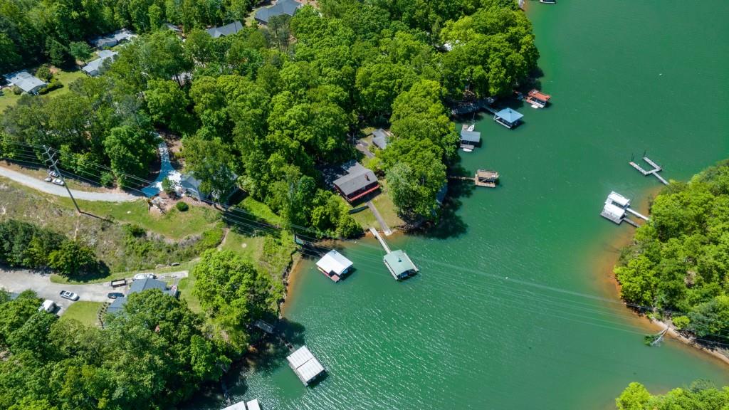 3375 Shoreland Drive