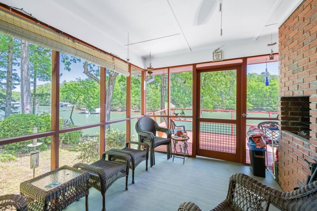 3375 Shoreland Drive
