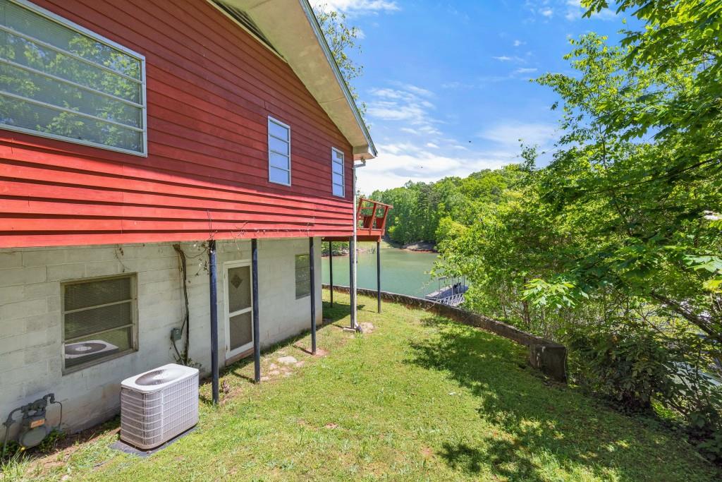 3375 Shoreland Drive
