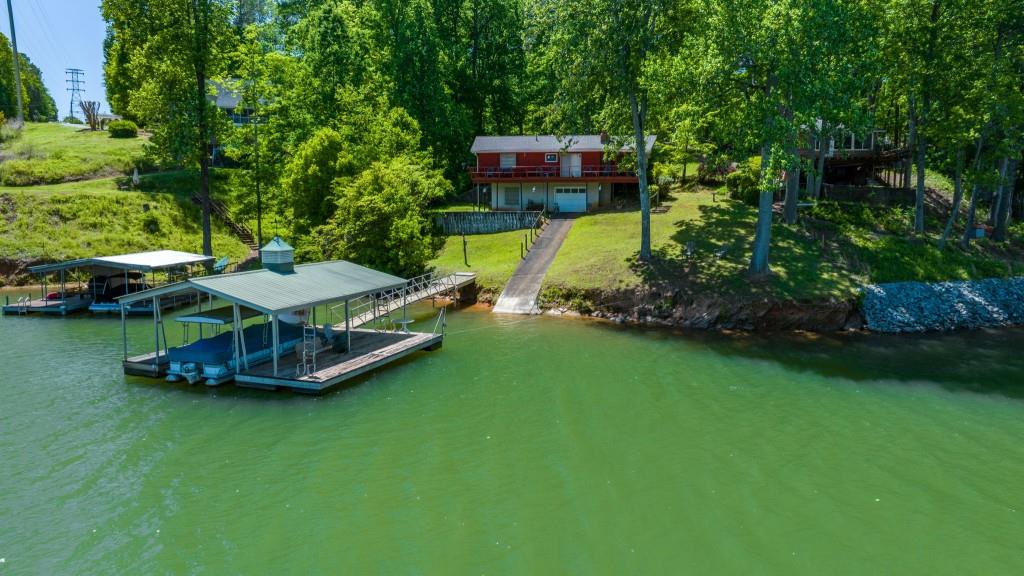 3375 Shoreland Drive