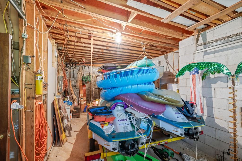 3375 Shoreland Drive