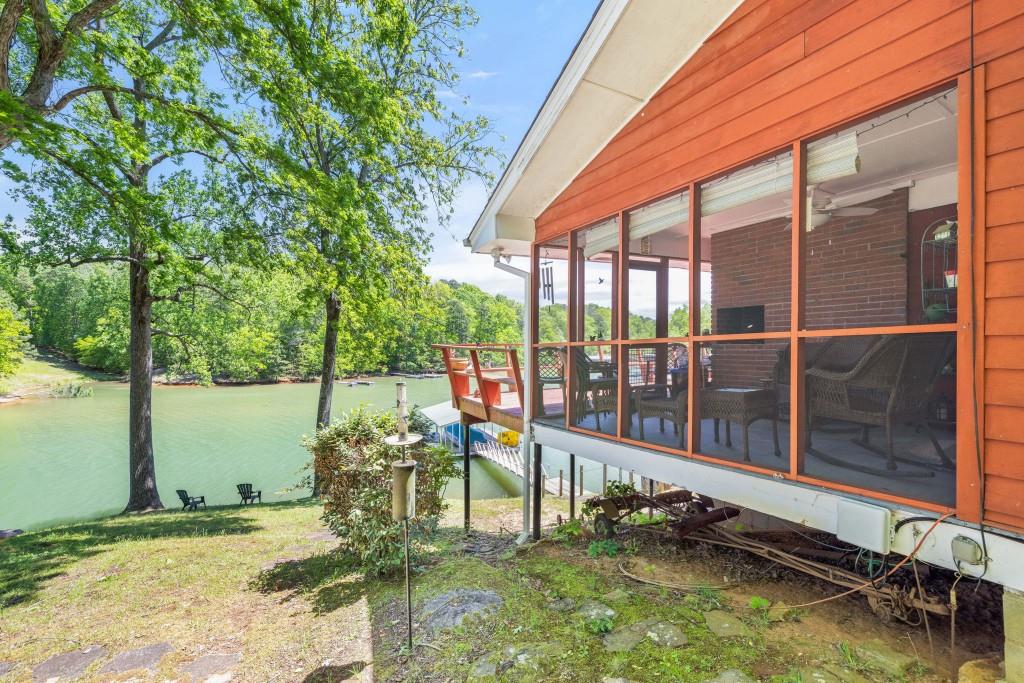 3375 Shoreland Drive
