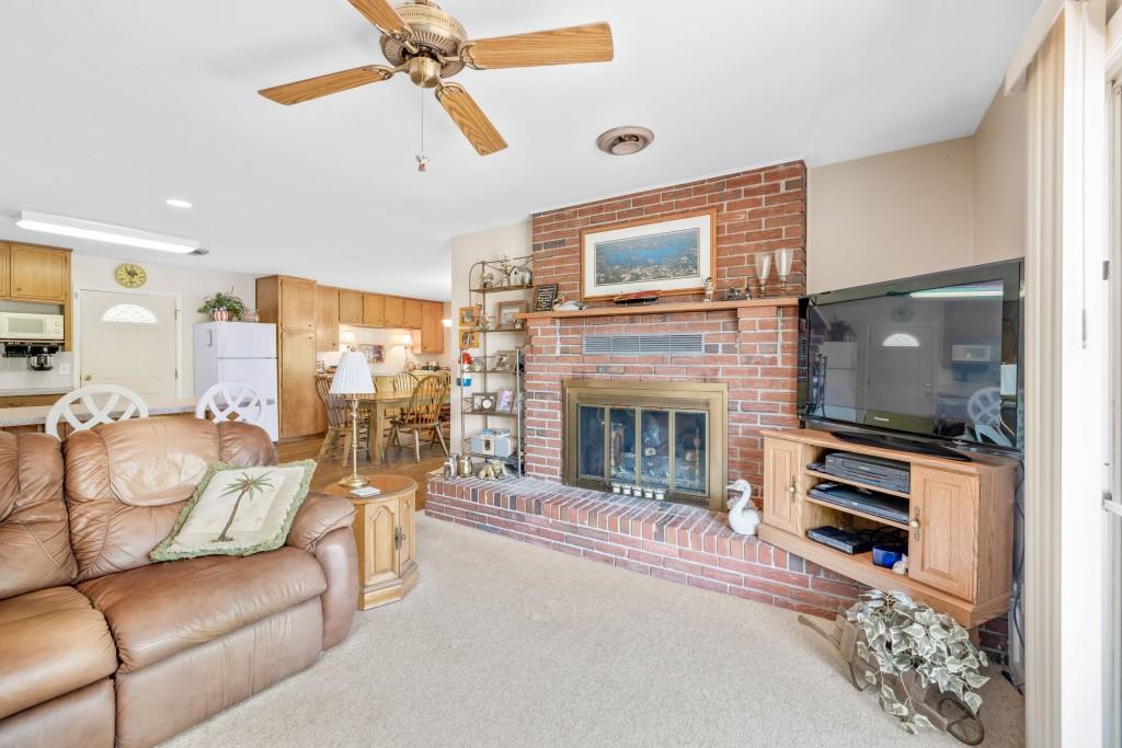 3375 Shoreland Drive