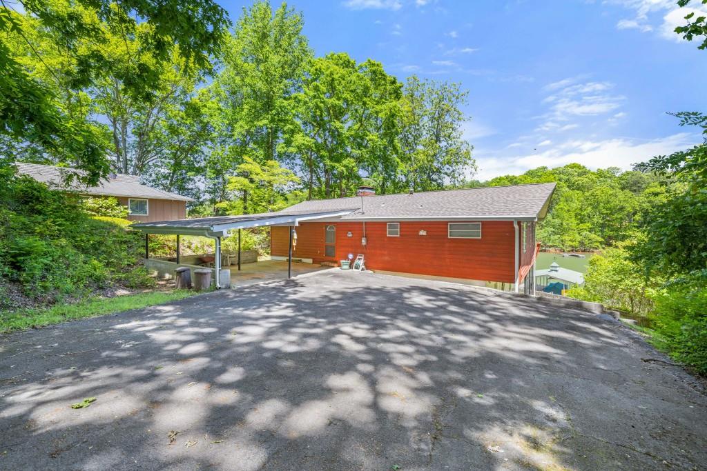 3375 Shoreland Drive