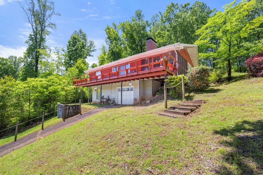 3375 Shoreland Drive