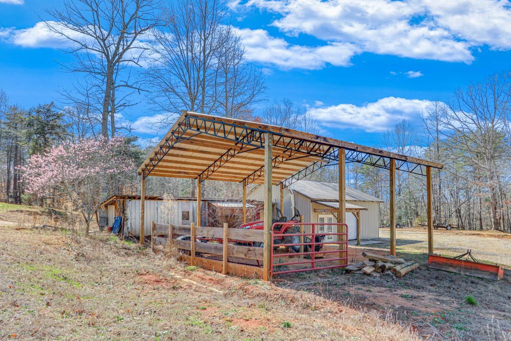 4555 Jim Hood Road