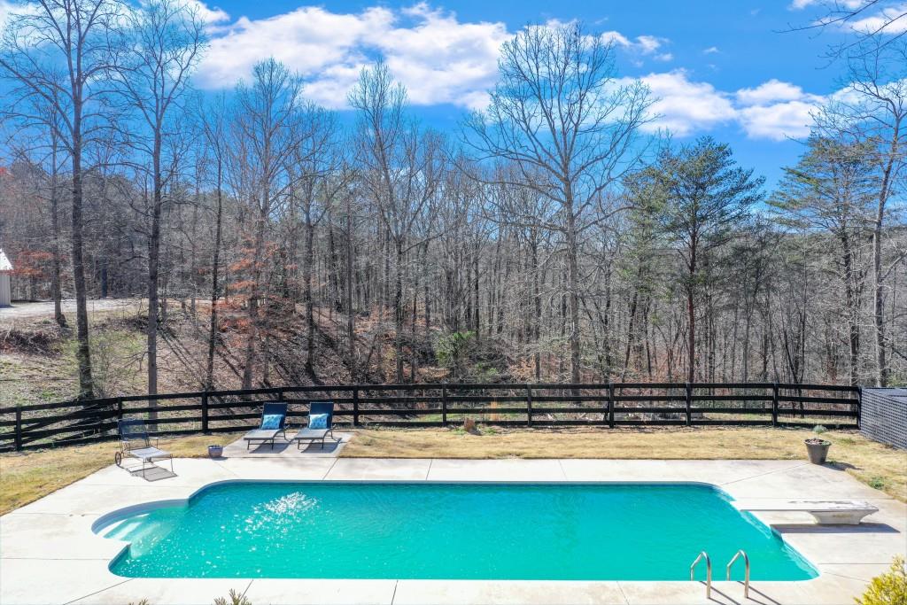 4555 Jim Hood Road