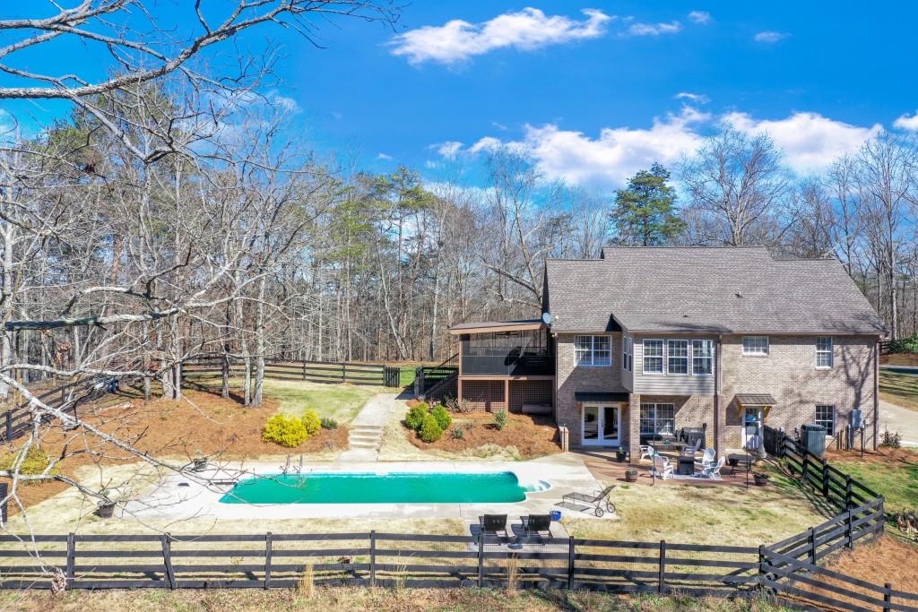4555 Jim Hood Road