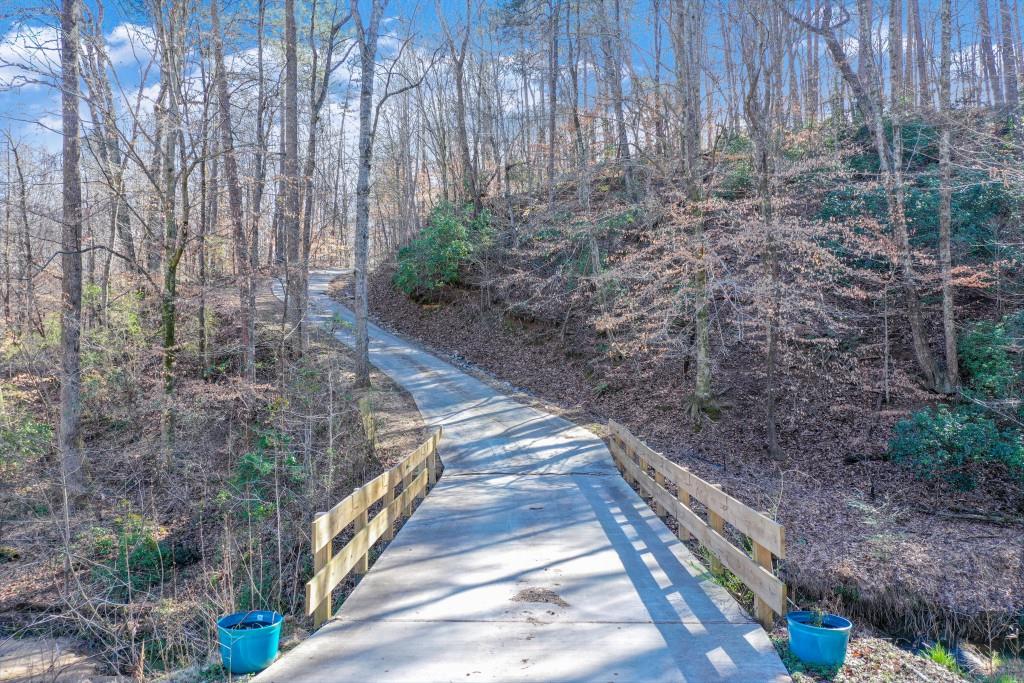 4555 Jim Hood Road