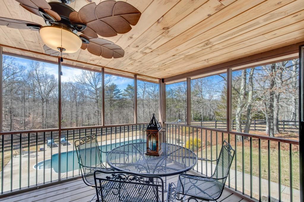 4555 Jim Hood Road