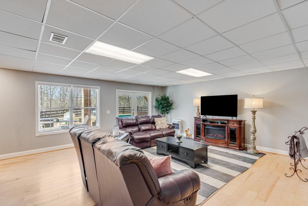 4555 Jim Hood Road