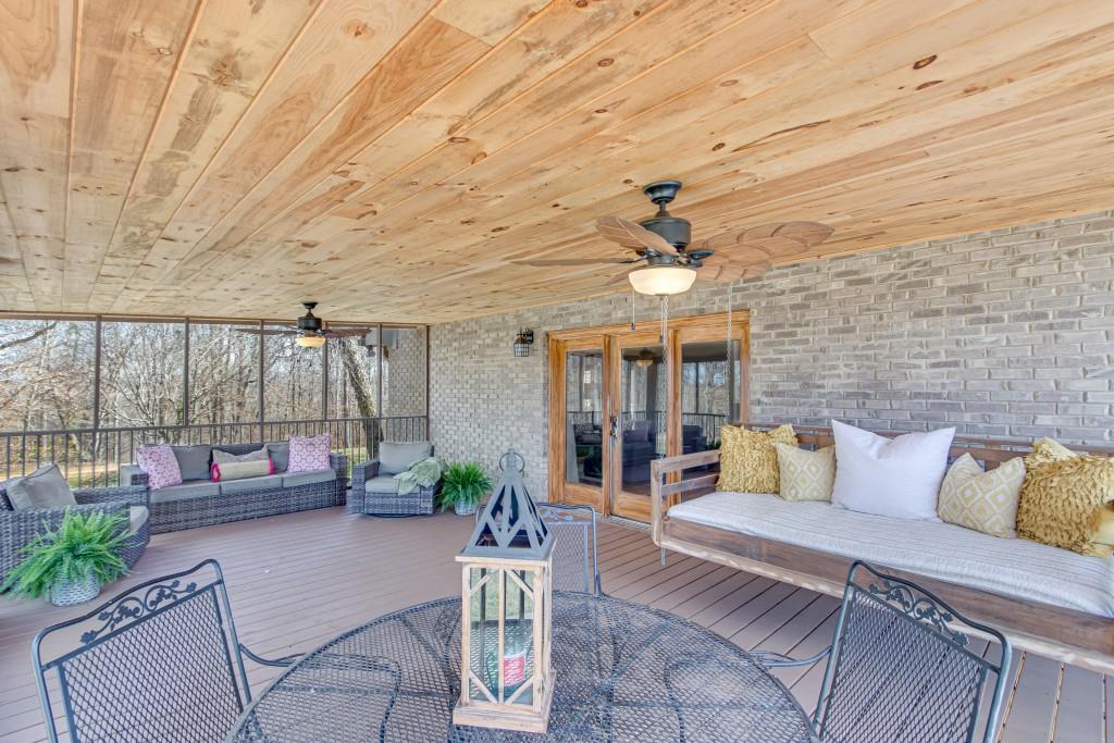 4555 Jim Hood Road