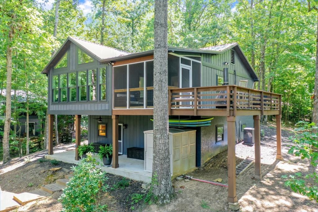 3930 Lake Court