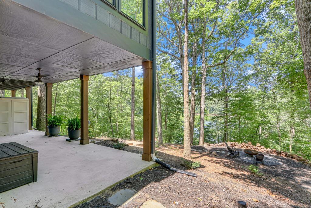 3930 Lake Court