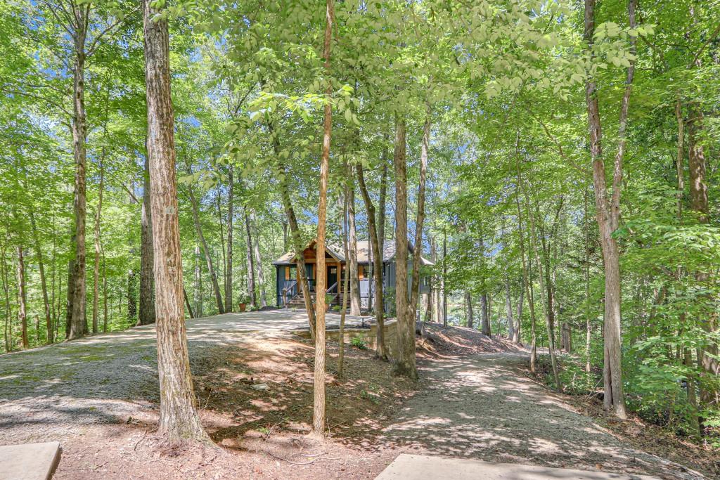 3930 Lake Court