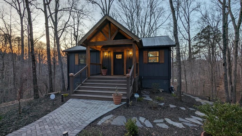 3930 Lake Court