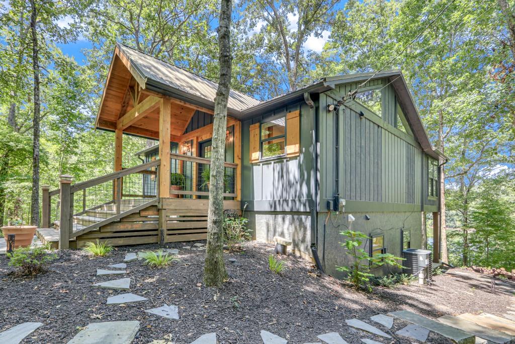 3930 Lake Court