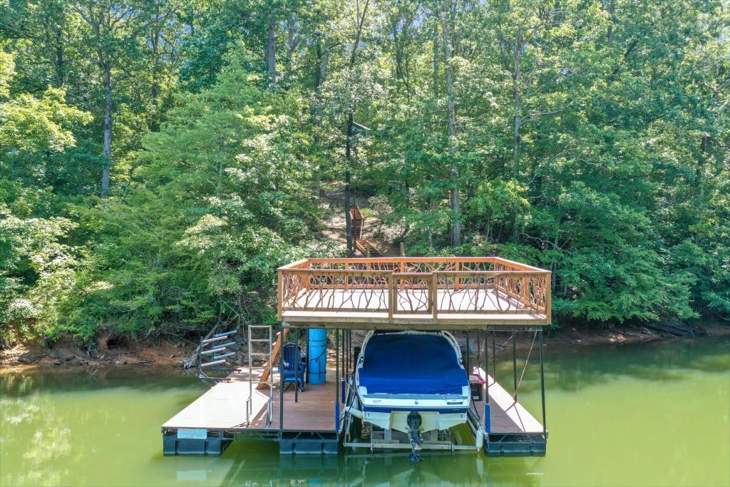 3930 Lake Court