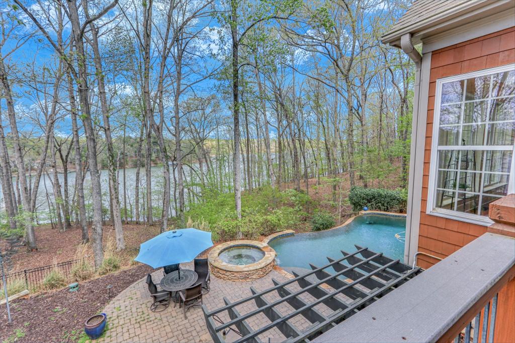 7311 Nichols Cove Drive