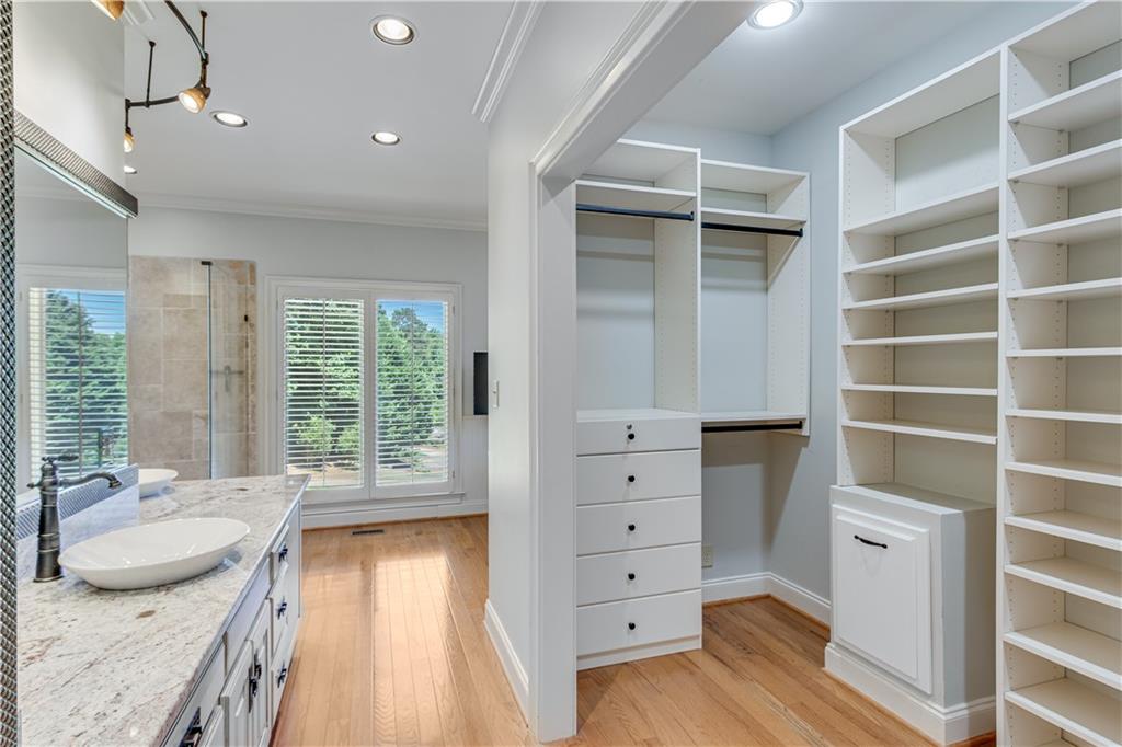 3040 Hickory Hills Drive