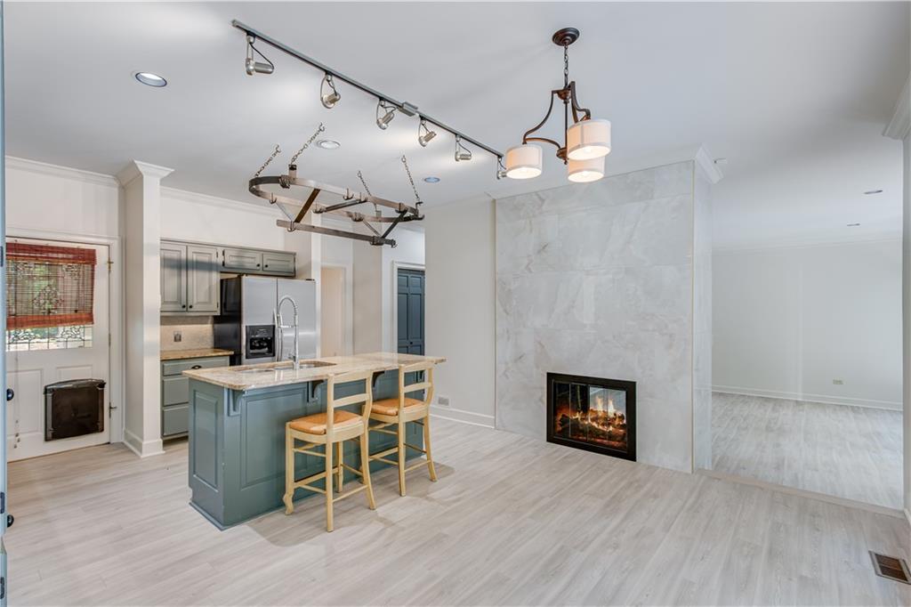 3040 Hickory Hills Drive