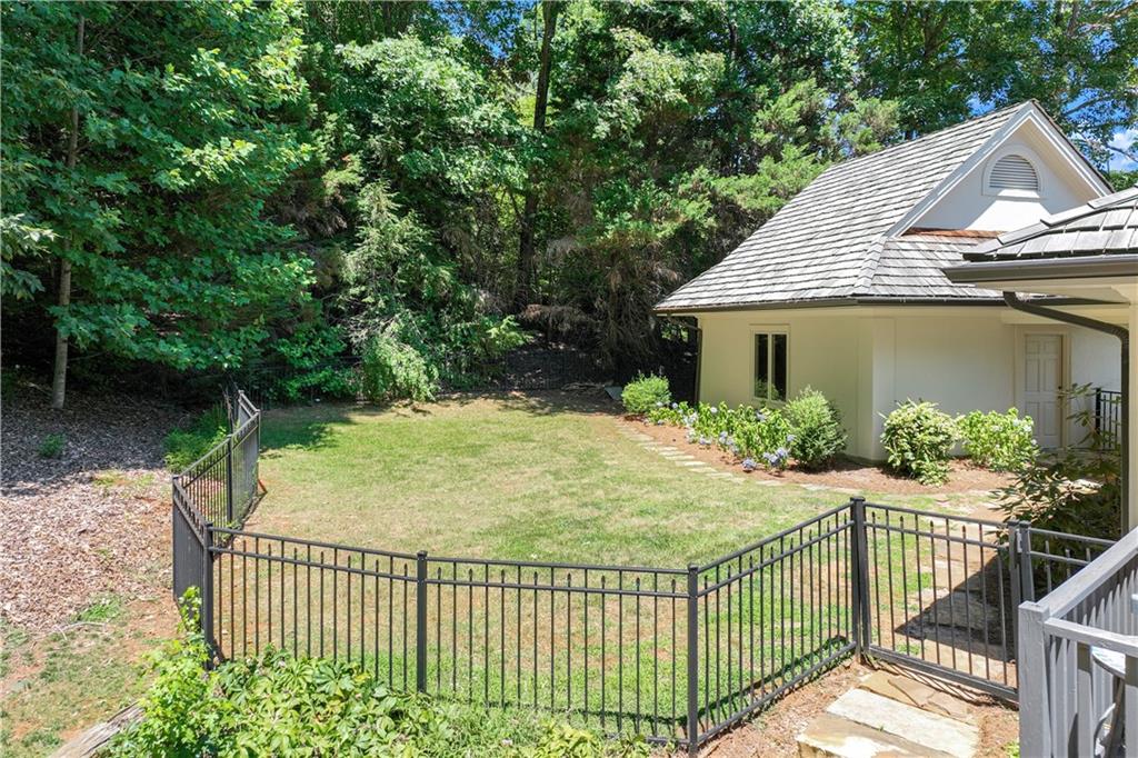 3040 Hickory Hills Drive