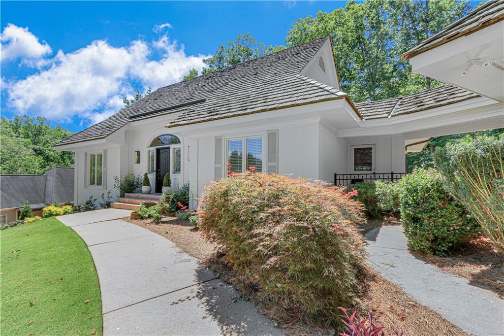 3040 Hickory Hills Drive