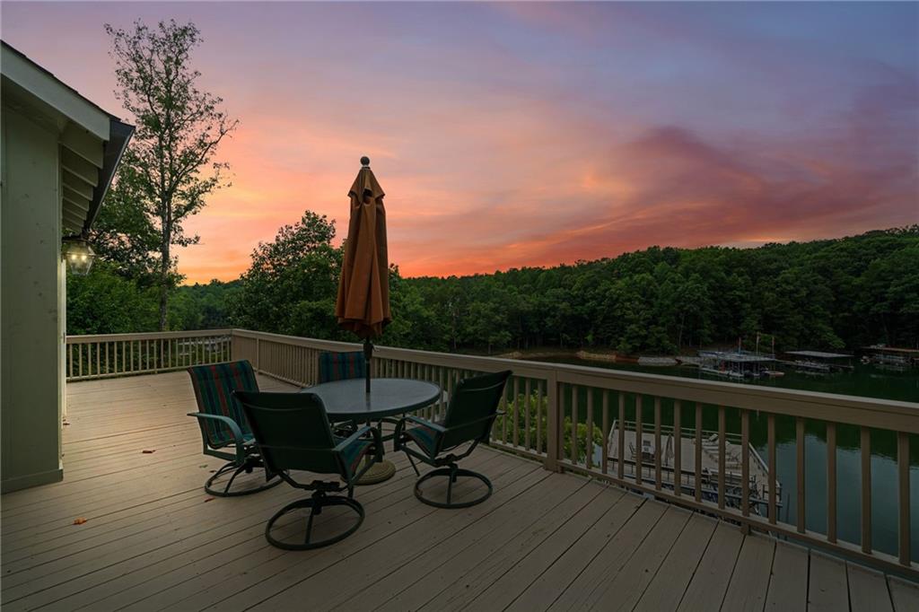 105 STONECLIFF COVE Drive