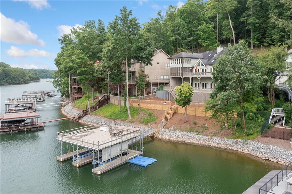 105 STONECLIFF COVE Drive