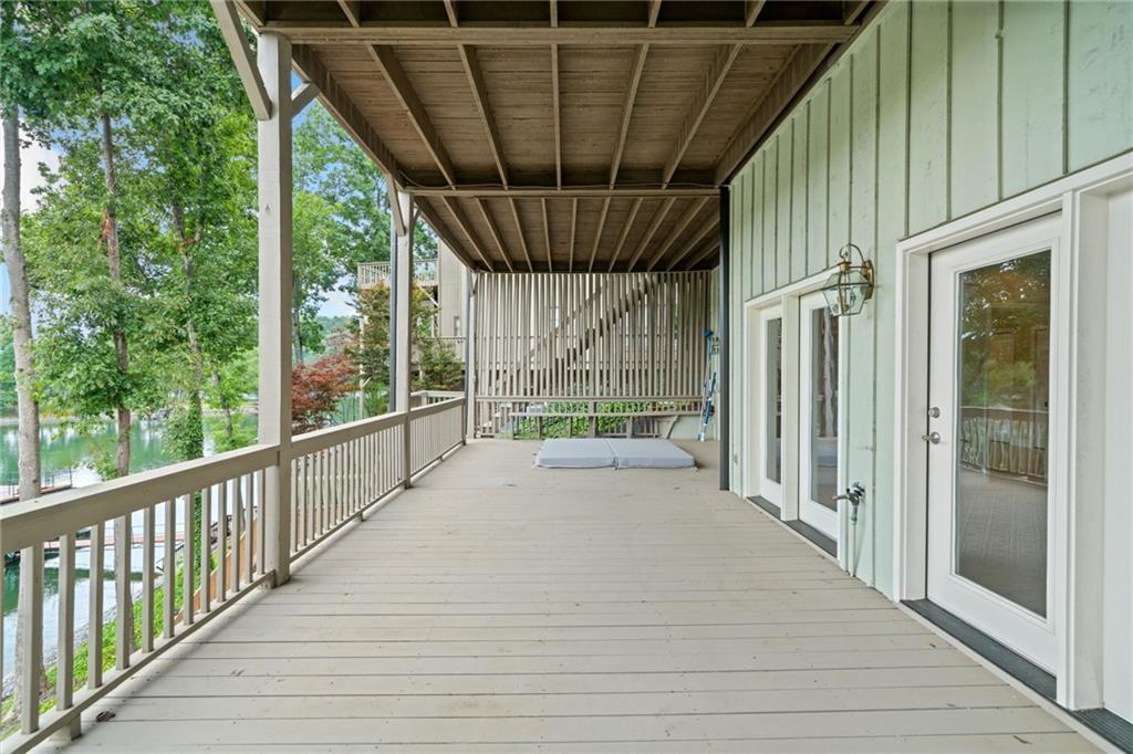 105 STONECLIFF COVE Drive
